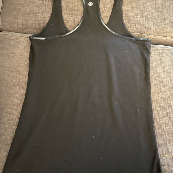 Lululemon racer back tank top black size 8. Very lightly used. - Picture 1 of 2